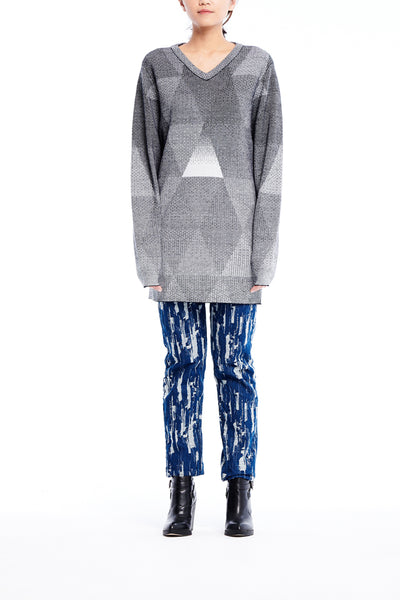 Sean Collection- Triangle Image Graphic Jacquard Knitwear- B/W